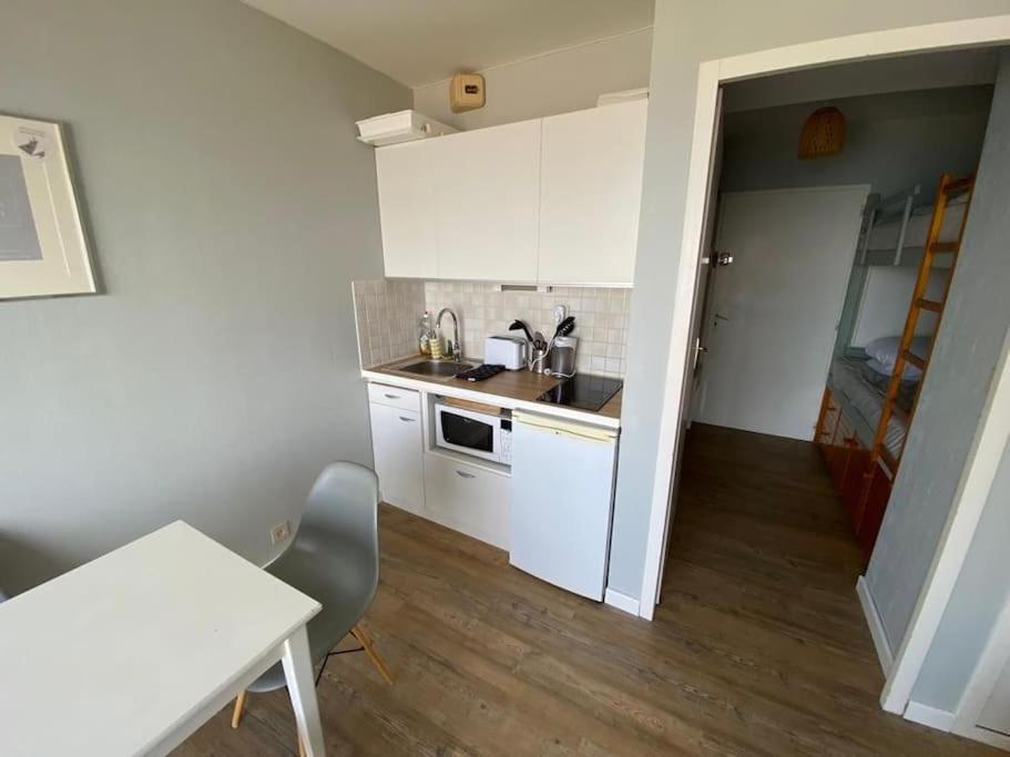 Sur La De Bonne Source Les Pieds Dans L'eau Apartment *